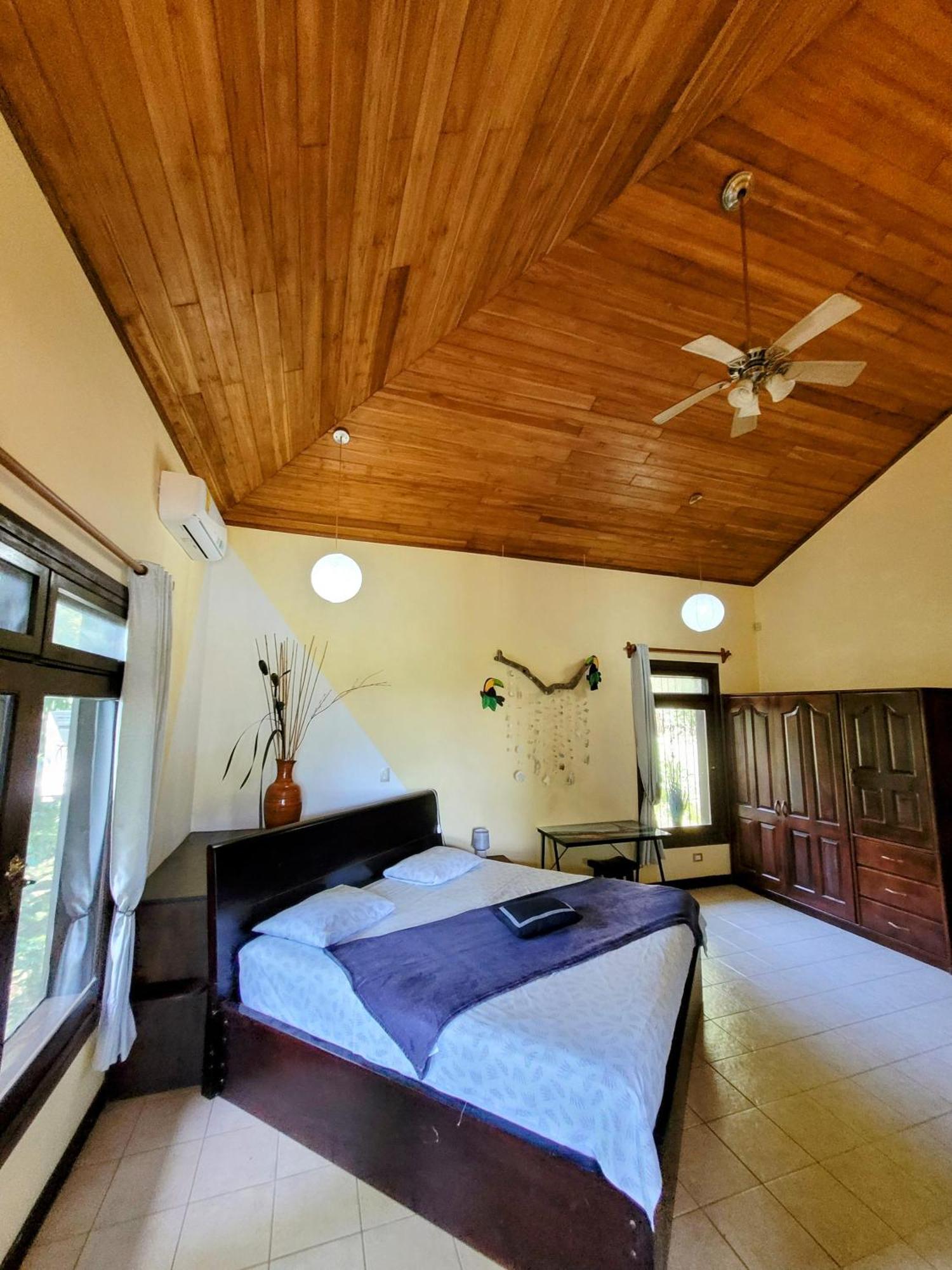 Villa Martina Palmgarden Sámara Chambre photo